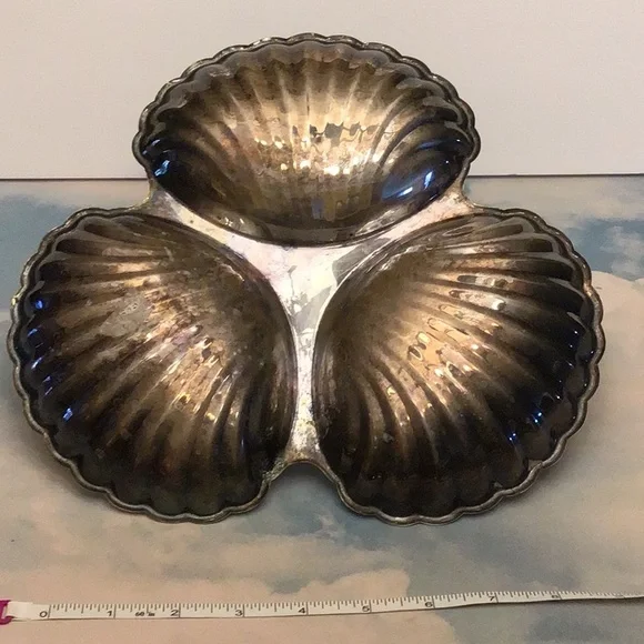 Vintage silver colored metal, three part seashell serving dish with fish motif - Picture 4 of 7